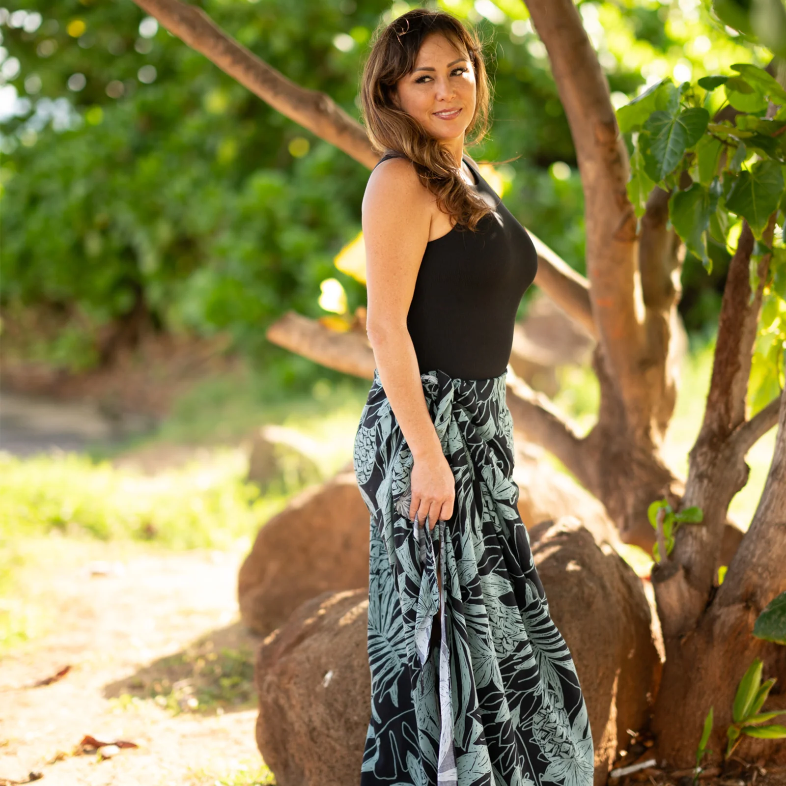 Bold Serenity Sarong - Image 2