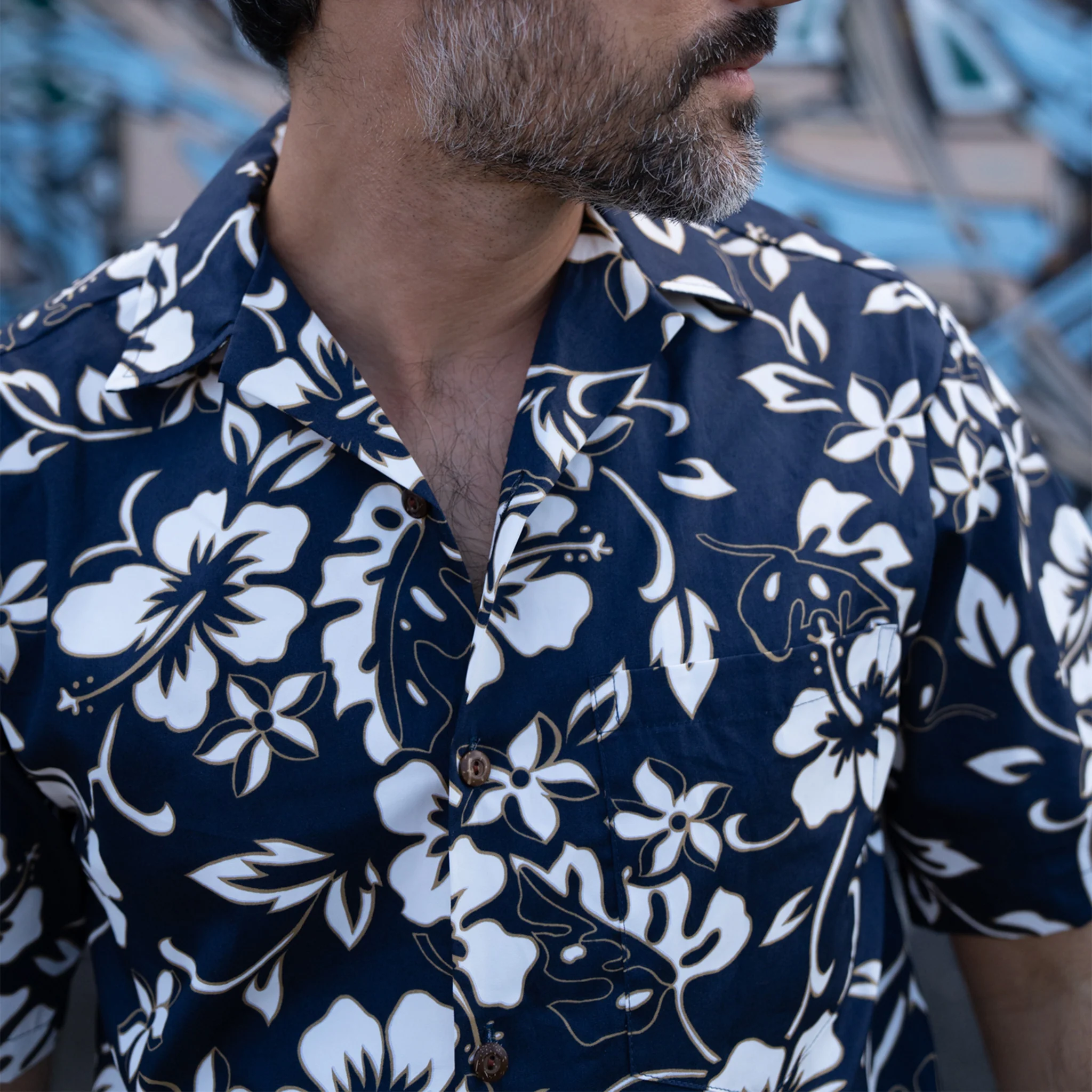 Classic Hibiscus Aloha Shirt - Image 17