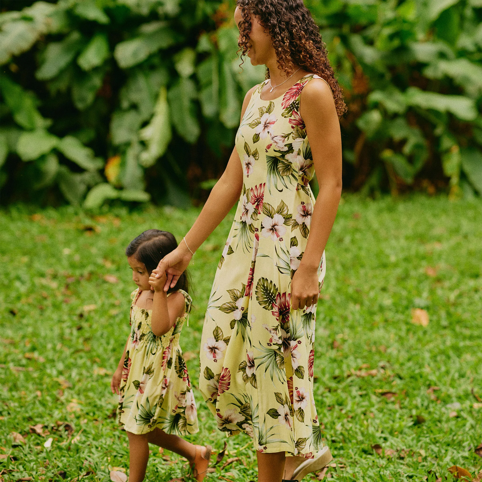 Hawaiian Floral Sylvia Dress - Image 12