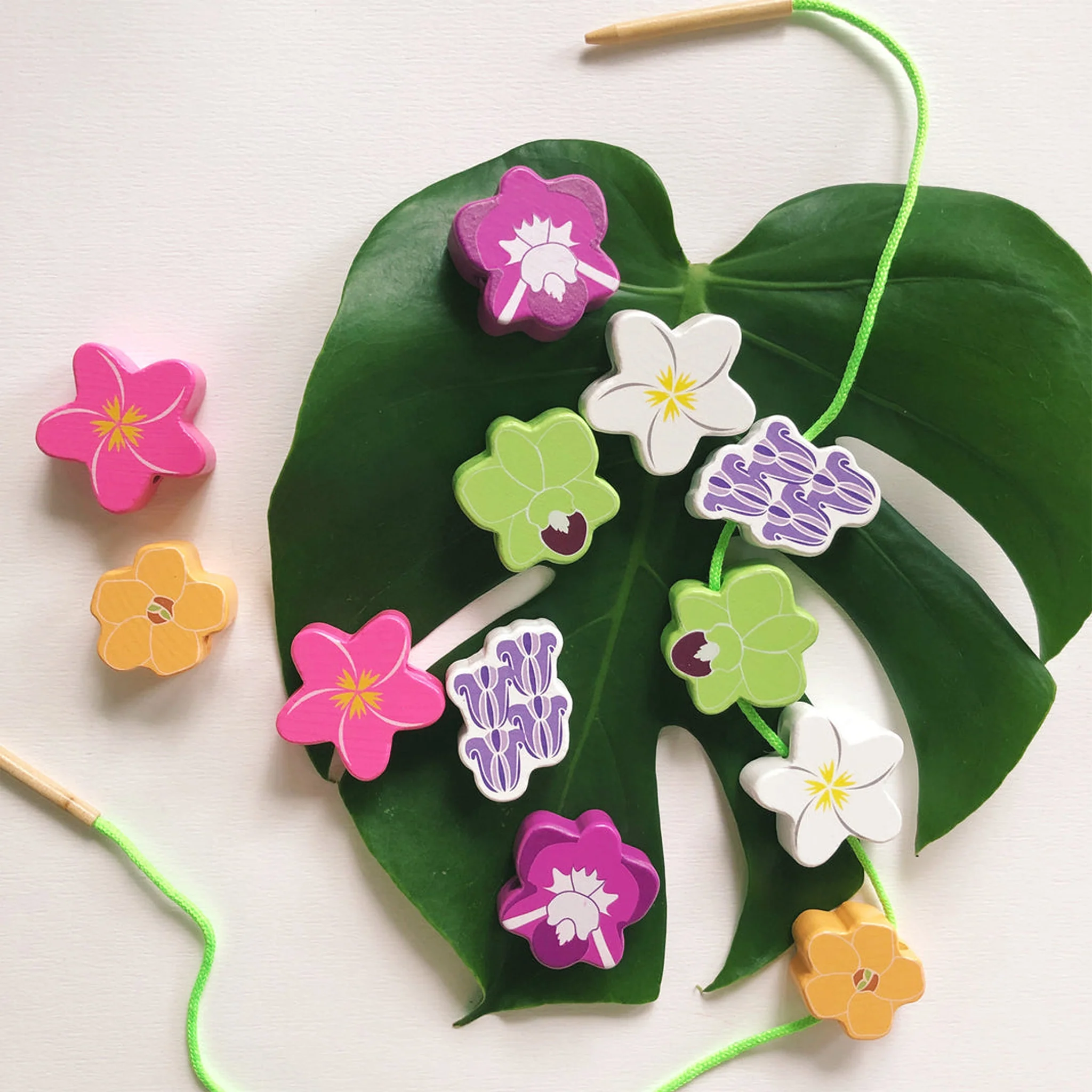 My Lei Pua Wooden Bead Threading Set - Image 2