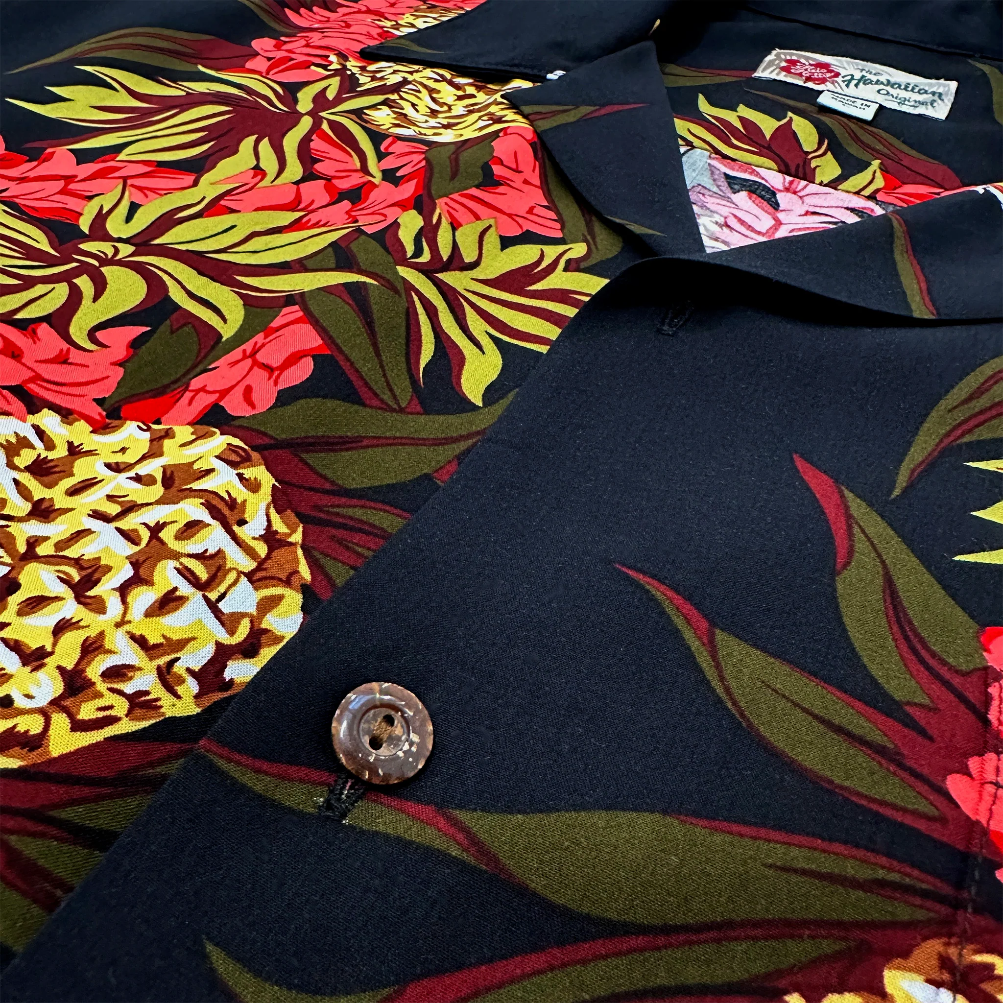 Pineapple Panel Aloha Shirt - Image 9