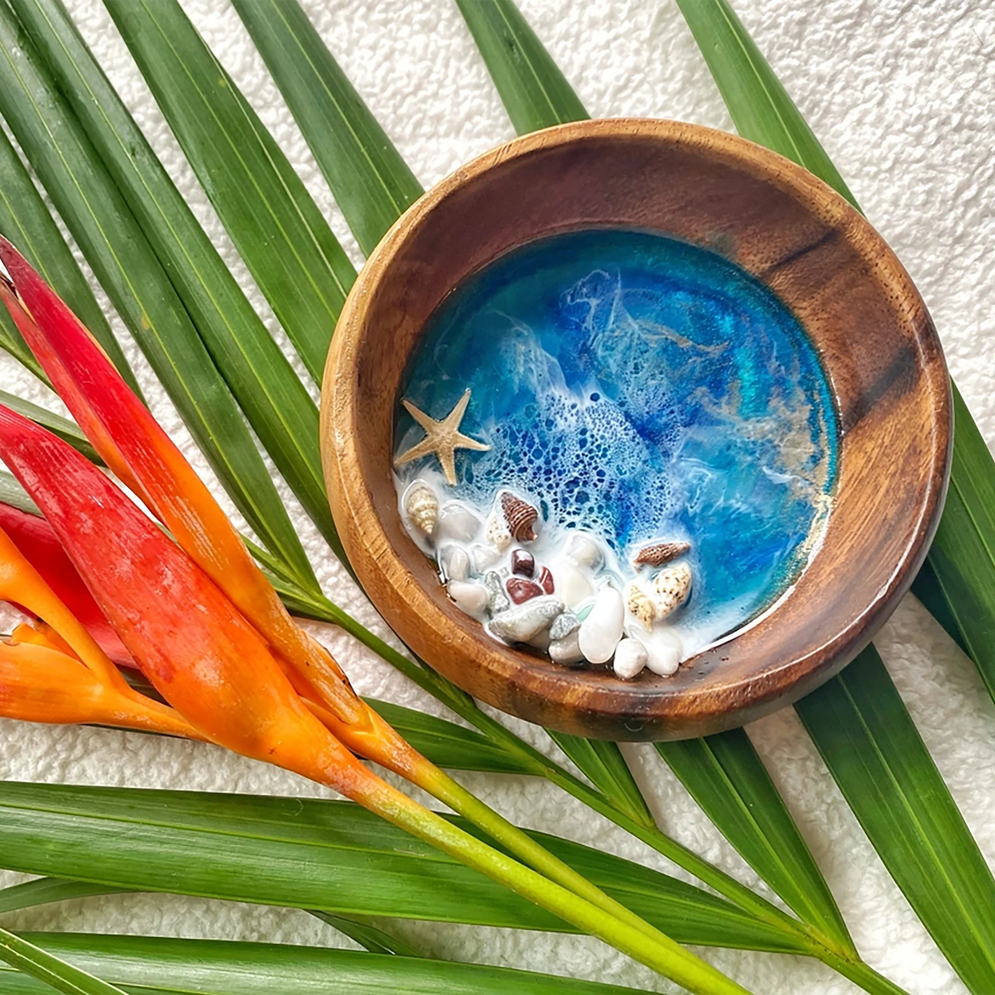 Round Gold Accent Ocean Jewelry Dish