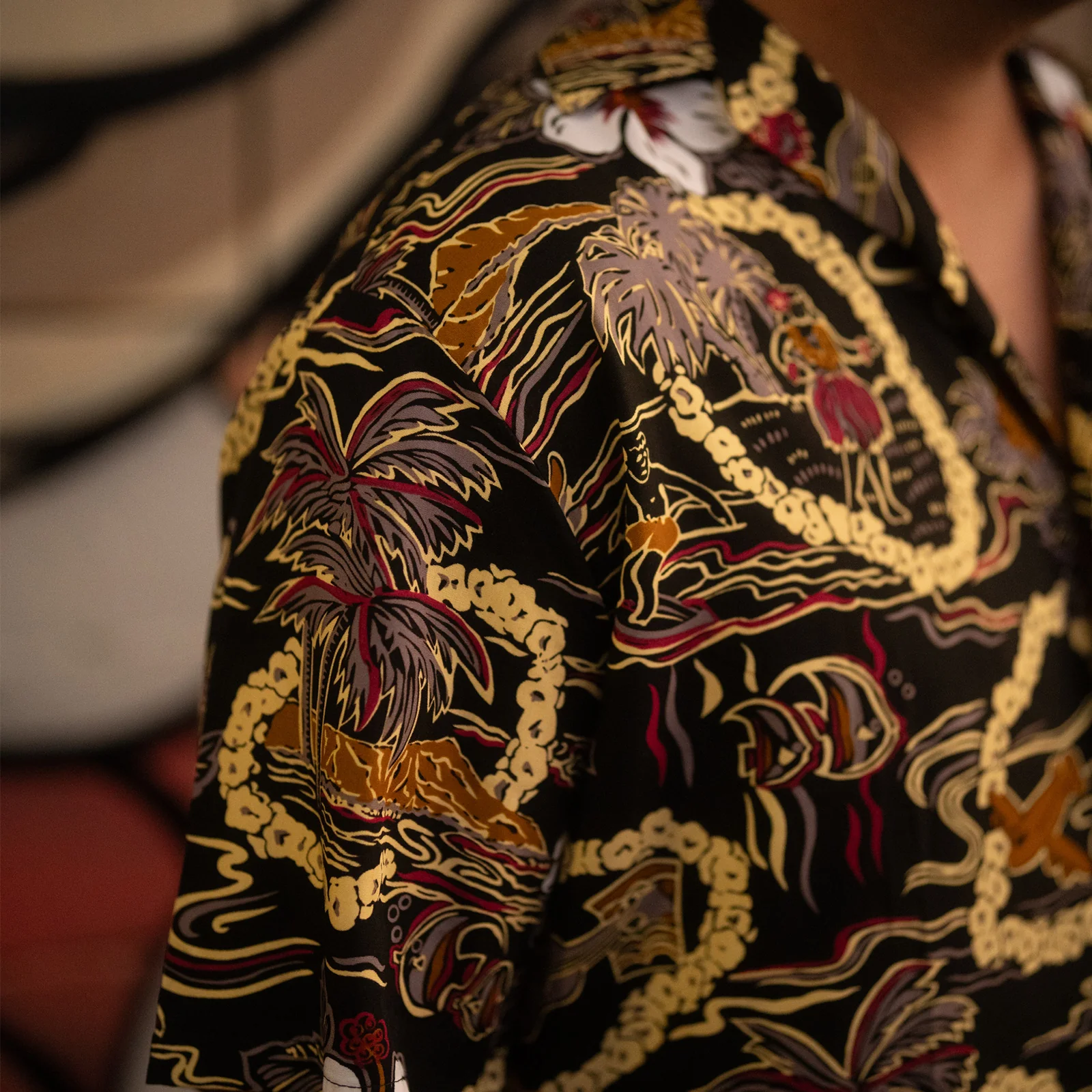 Vintage Scenic Aloha Shirt - Image 3