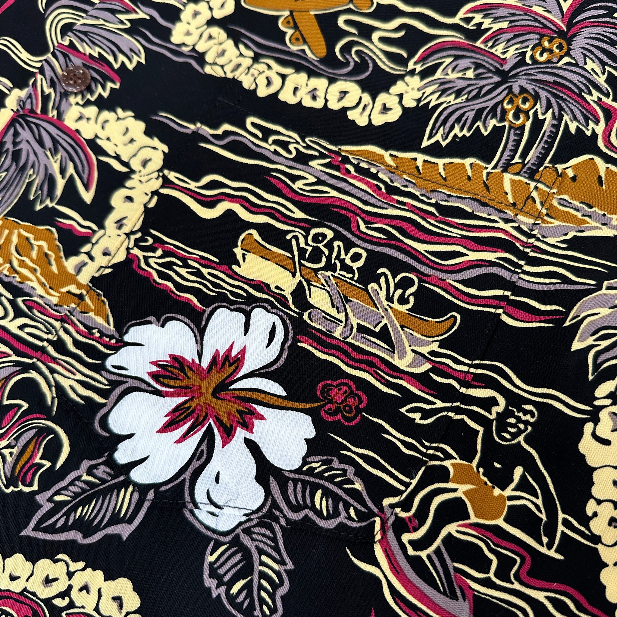 Vintage Scenic Aloha Shirt - Image 6